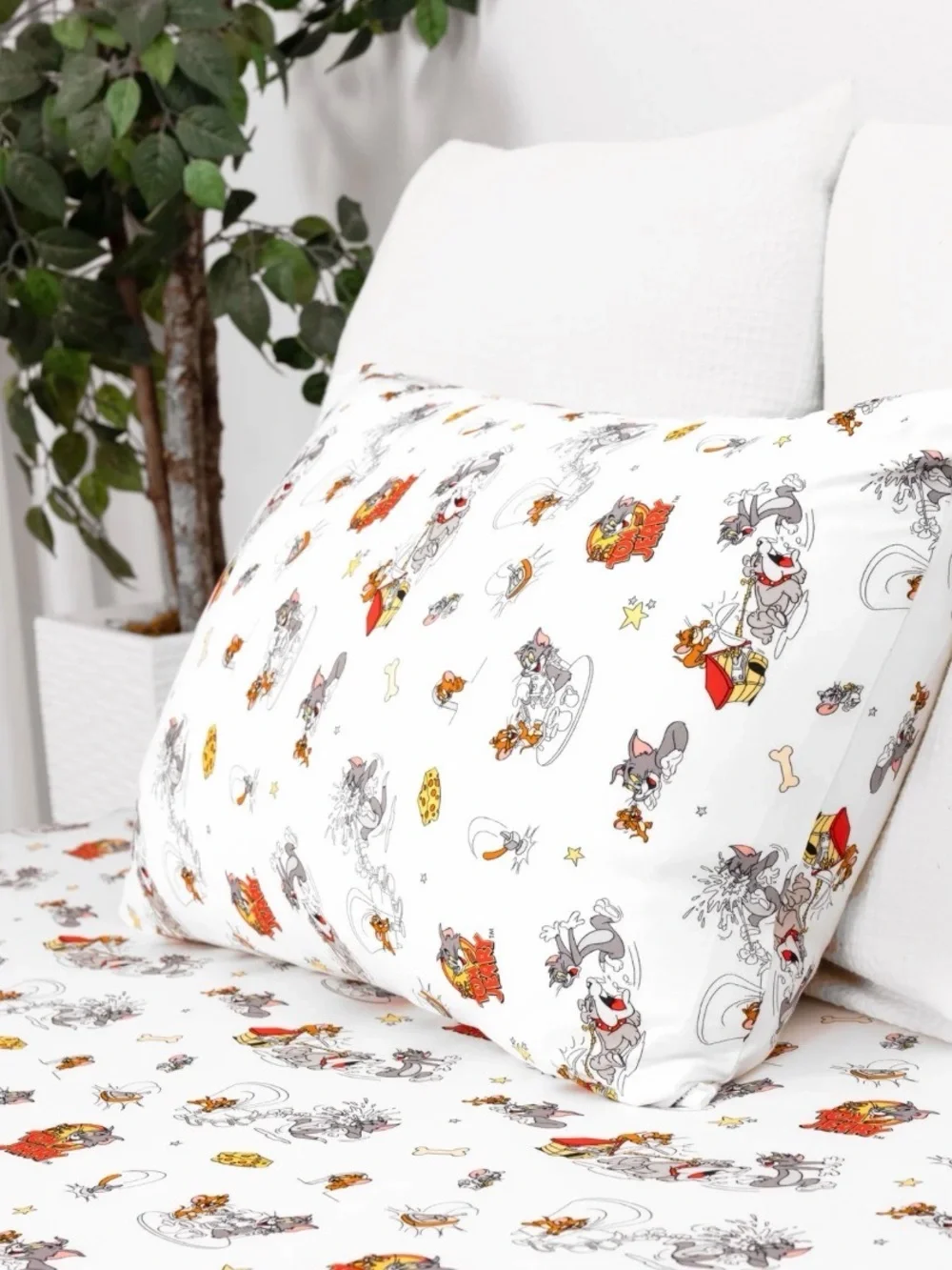 Tom & Jerry: Classic Bamboo Bed Sheet Set twin